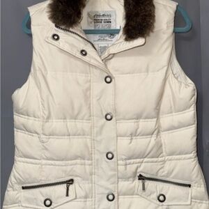 Eddie Bauer Ivory Quilted Vest faux fur collar